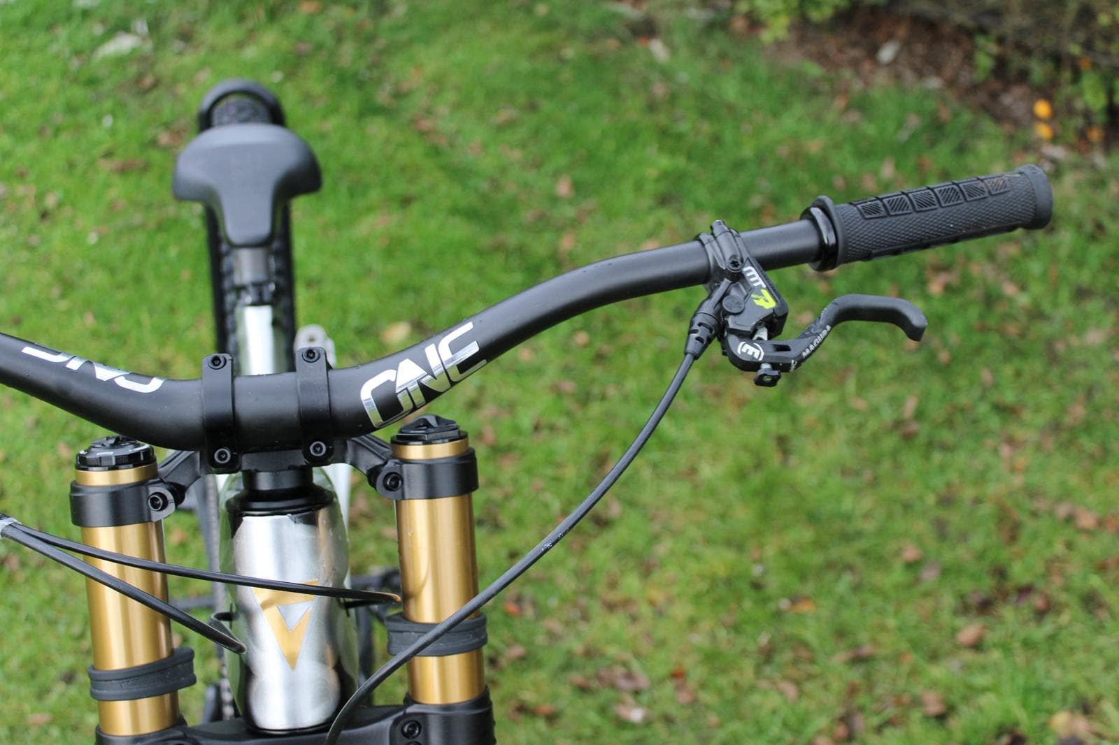 oneUP Direct Mount Stem and cockpit detail