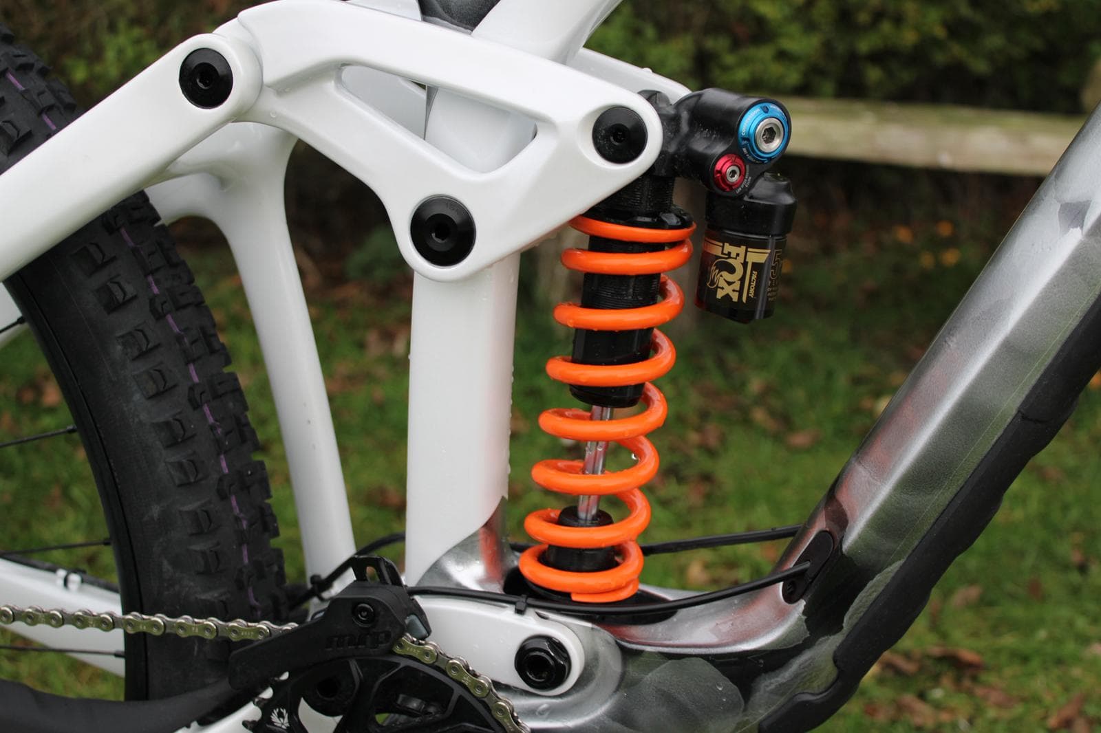 FOX 40 Float Factory GRIP X2 fork and rear shock setup